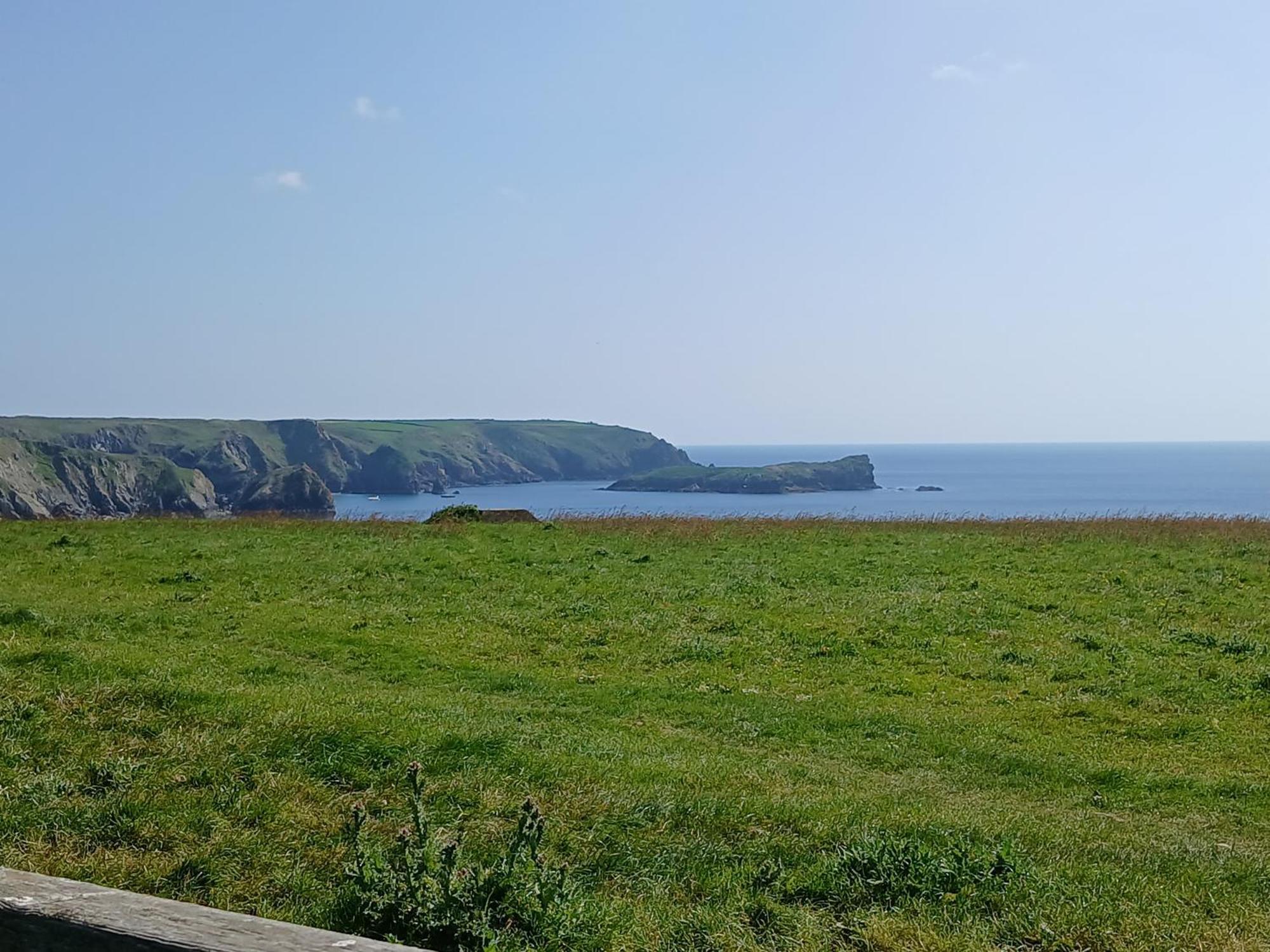 The Mounts Bay Inn Мълиън Екстериор снимка